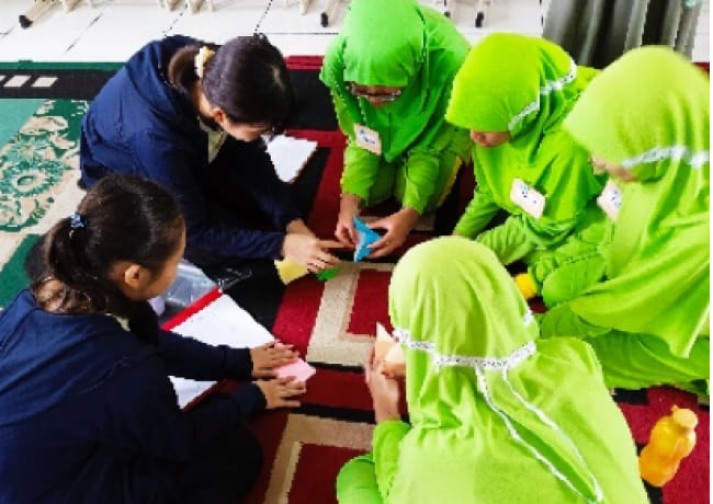 Exchange with local schools and international schools