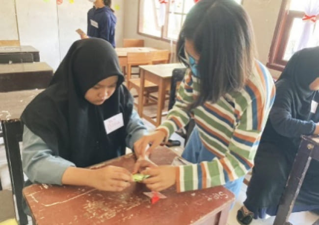 Exchange with local schools and international schools